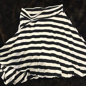 Express Black White Striped A-Line Skirt Size M High Waist Stretch
